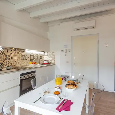 Apartment Umbria, 120 - Accogliente E Ben Collegato Milan